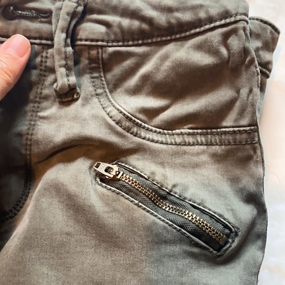 High Rise Army Green Jegging - Picture 3 of 5